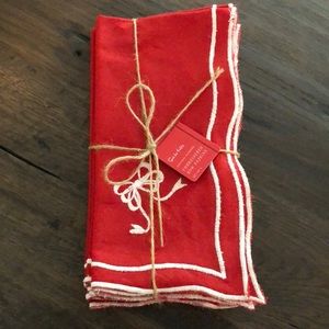 NWT Sur La Table Bow Dinner Napkins (Set of Four)